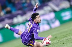 开云官网-中超赛场上球员们技术纷呈，比赛精彩绝伦