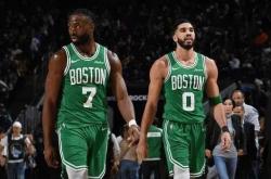 开云平台-勇士成功逆转凯尔特人，客场卫冕之路再添难关的简单介绍