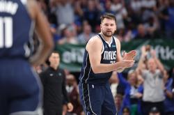 开云APP-雄鹿负于独行侠，唐斯32分创新高