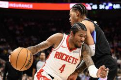 开云体育登录-火箭大胜快船，扭转颓势