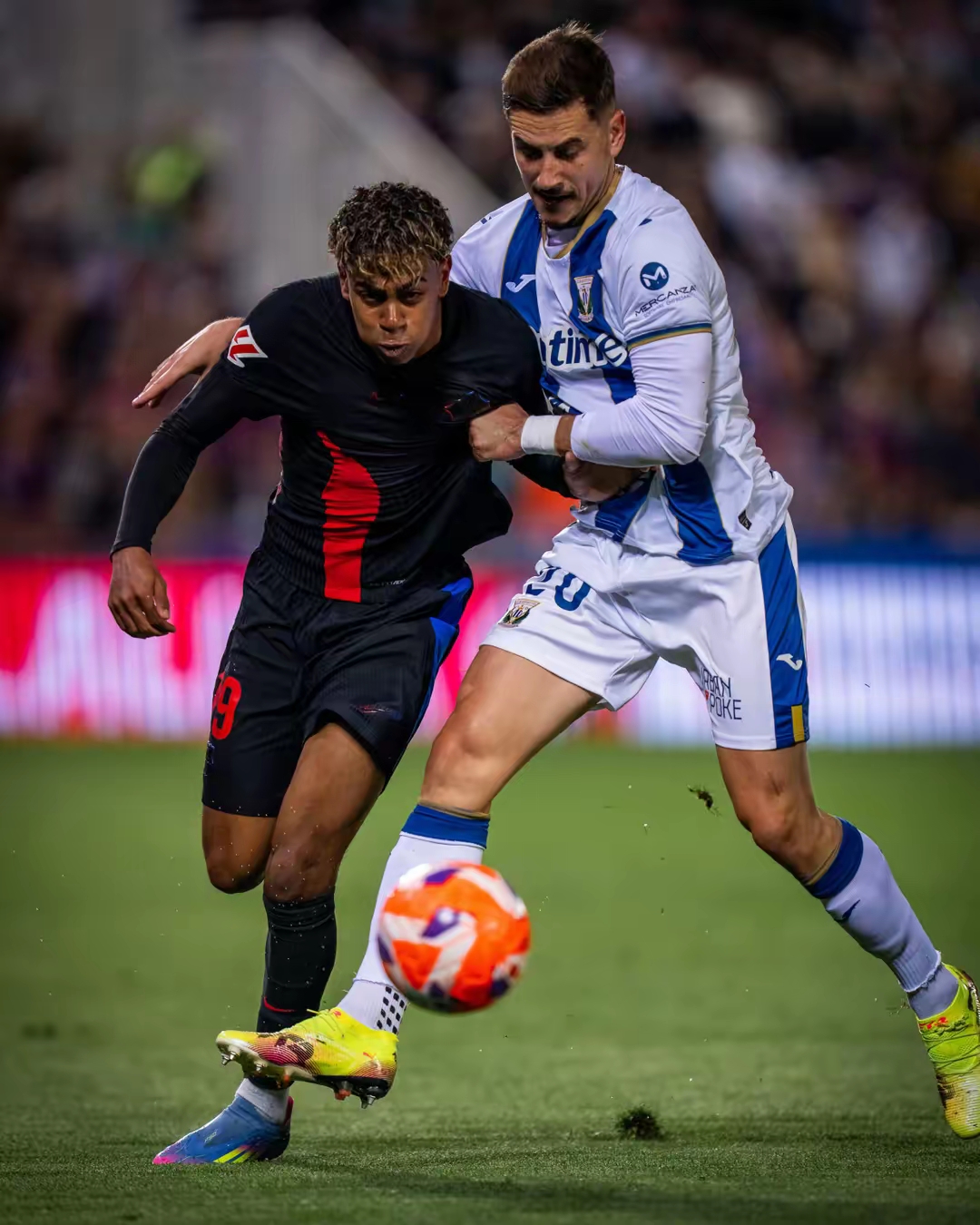 关于精彩一役,球员精英荟萃展开进攻的信息 关于精彩一役,球员精英荟萃展开进攻的信息