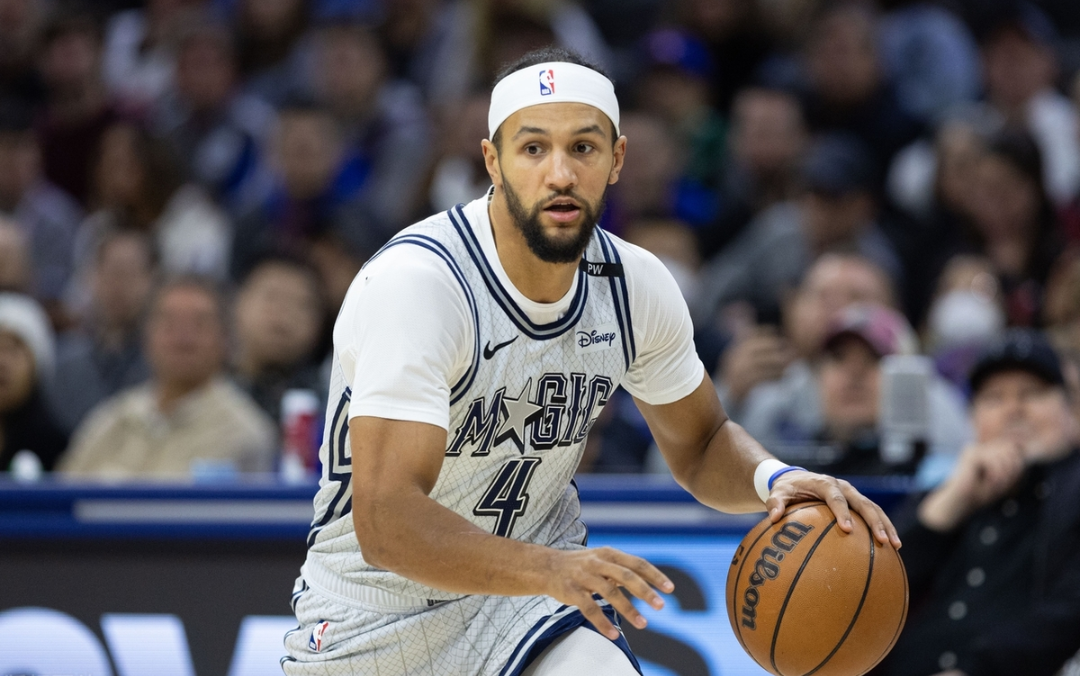 76人客场战胜魔术，领跑东部