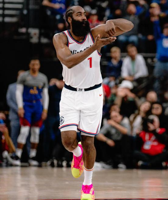 火箭不敌湖人，哈登33分