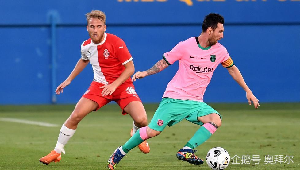 巴萨主场2-0战胜比利亚雷尔，梅西梅开二度闪耀