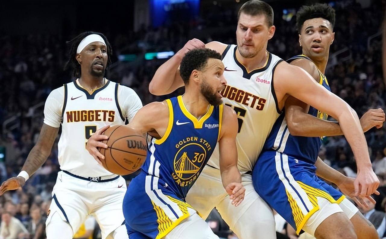 勇士全队发挥击败掘金保持稳定