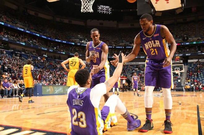 包含鹈鹕横扫四川队，戈贝尔带队取胜的词条